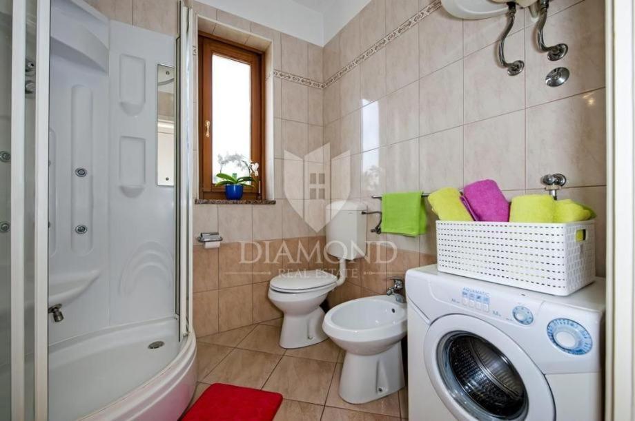 דירות Santa Eufemia Rovinj 10Min Walk To City & Free Garage Parking מראה חיצוני תמונה